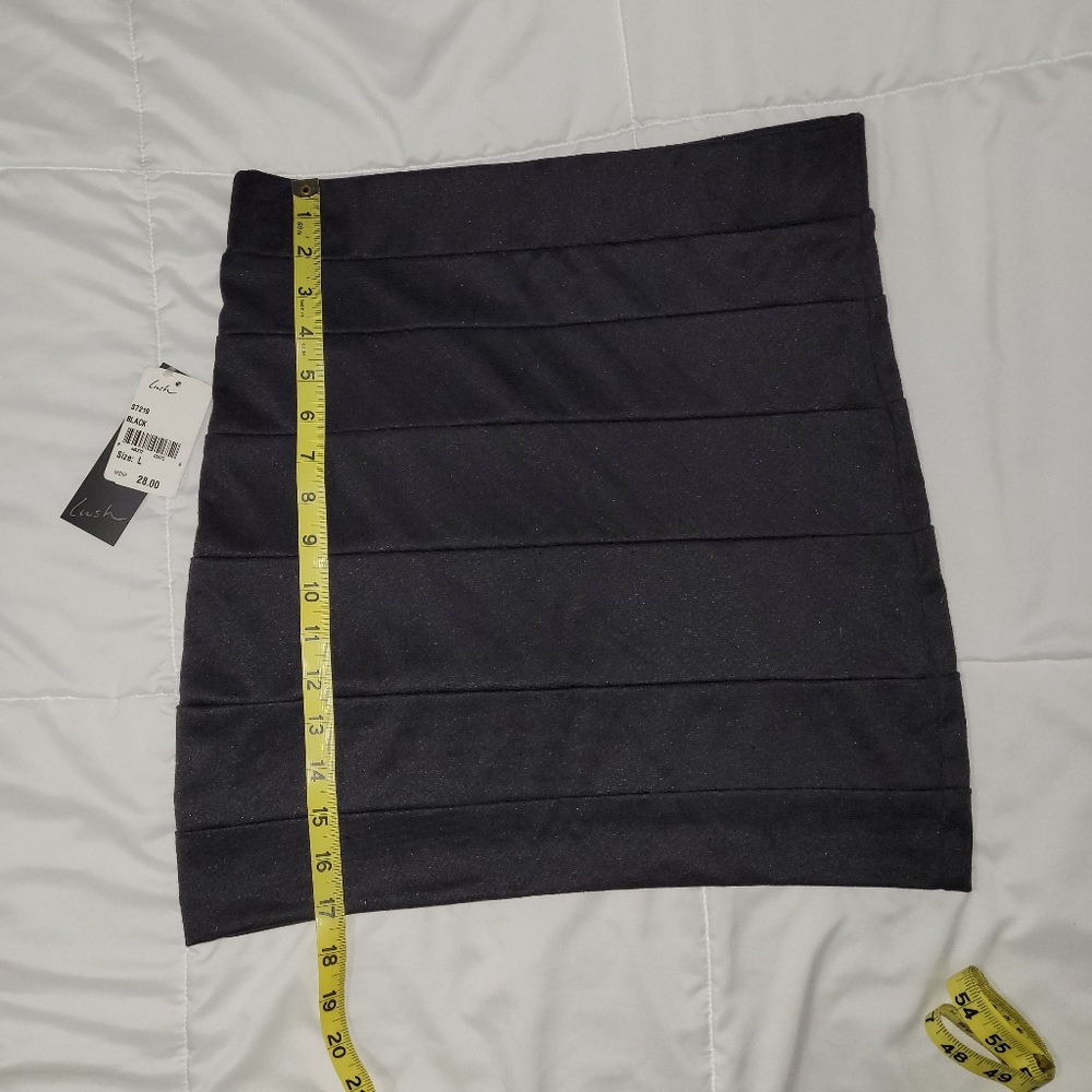 BNWT Lush black skirt